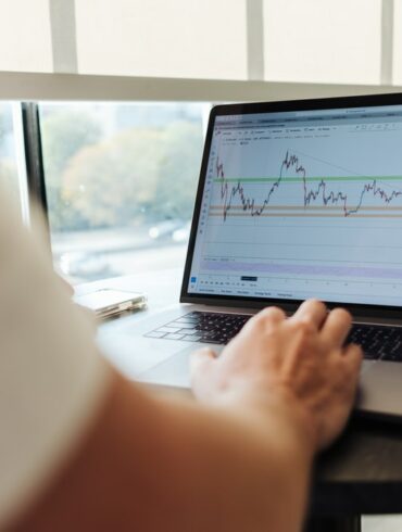 How to start a fintech company