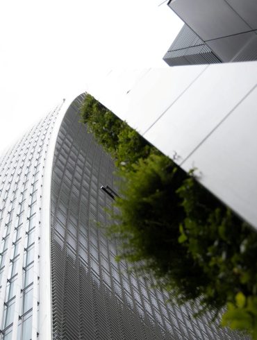 A symbol of modern business adapting to climate goals and sustainability.